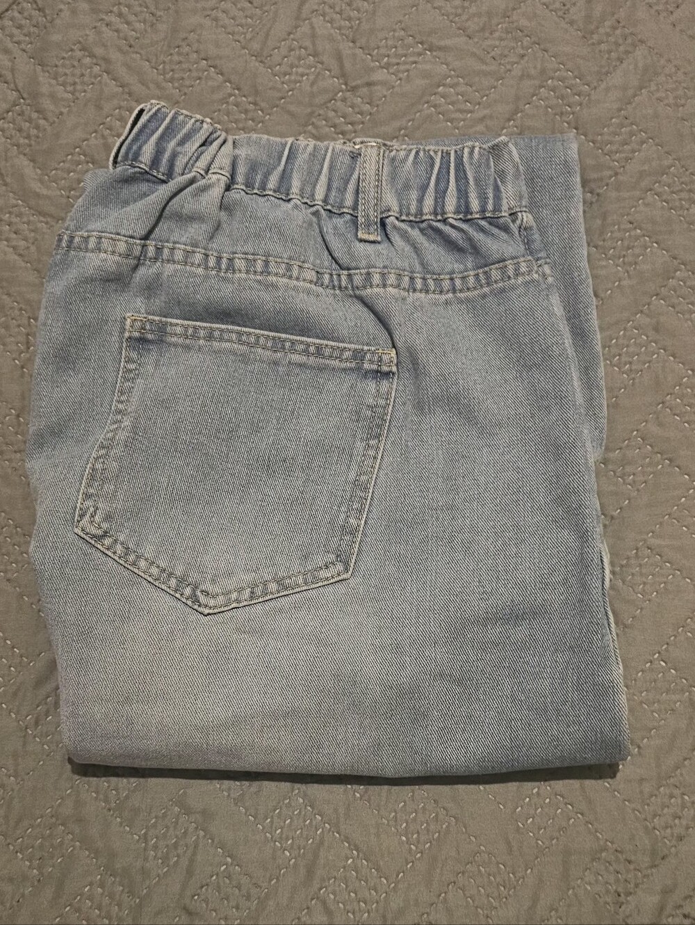 Wide Leg Jean with Grommet Details at the Hem - Picture 12 of 15